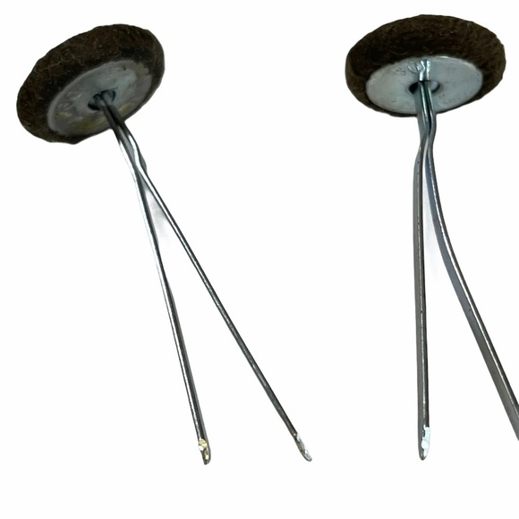 25 Felt Prong Button Decoration Tacks - Picture 5 of 5